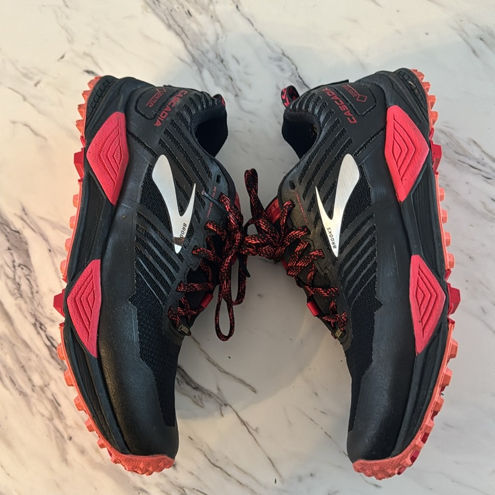 Brooks Cascadia 13 Sneakers - Picture 7 of 7